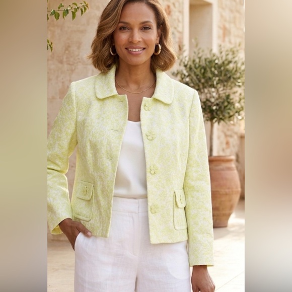 Bernardo Jackets & Blazers - Bernardo Petite Sophisticate | Green Floral Cropped Jacket 14P